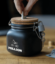 Afbeelding in Gallery-weergave laden, Luxe Spaarpot - My first million