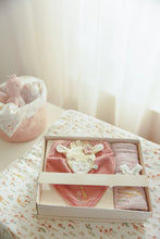 Afbeelding in Gallery-weergave laden, Little Dutch - Geschenkdoos Giraffe - Roze
