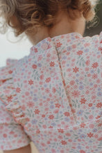 Afbeelding in Gallery-weergave laden, Little Dutch - Badpak met korte mouwen Dreamy Flowerfield