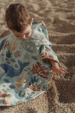 Afbeelding in Gallery-weergave laden, Little Dutch - Strand poncho Ocean World Multicolour