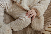 Afbeelding in Gallery-weergave laden, Little Dutch - Newborn Winter W26 Teddy slofjes Sand Paws