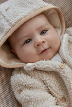 Afbeelding in Gallery-weergave laden, Little Dutch - Newborn Winter W26 Teddy vestje Sand Paws