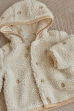 Afbeelding in Gallery-weergave laden, Little Dutch - Newborn Winter W26 Teddy vestje Sand Paws
