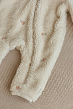 Afbeelding in Gallery-weergave laden, Little Dutch - Newborn Winter W26 Teddy boxpak Sand Flowers