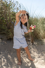 Afbeelding in Gallery-weergave laden, Little Dutch - Toddler girls Summer 26 - Kort tuinpak Denim Blue Stripe