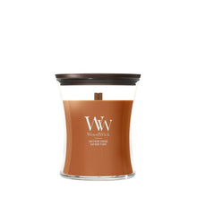 Afbeelding in Gallery-weergave laden, WoodWick Saffron Smoke Medium
